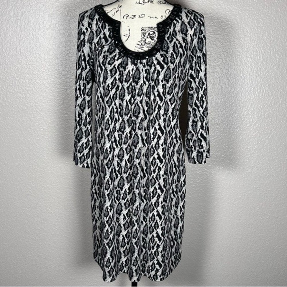 Nicole Miller Sz L Cocktail Dress Formal Shift Embellished Neck Black/White